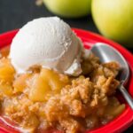 Apple Crisp Recipe (VIDEO) – NatashasKitchen.com