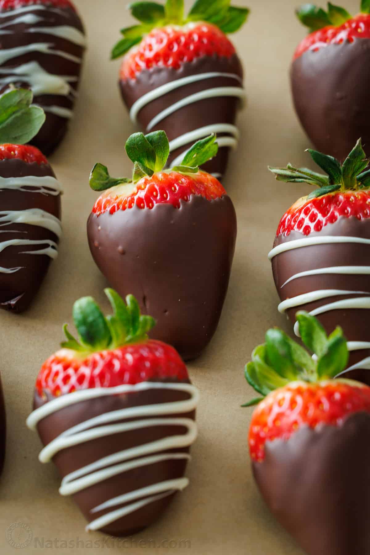 Simple Chocolate Lined Strawberries (VIDEO)